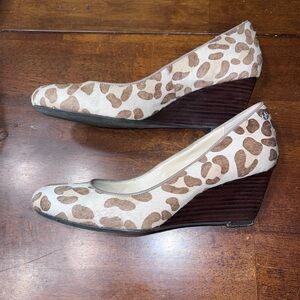 Calvin Klein leopard print wedge heel pump women’s 6.5
